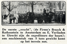300624 Afbeelding van de aankomst, op het Jaarbeursterrein op het Vredenburg te Utrecht van het eerste te ...